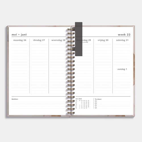 Agenda A4 D4 25/26 Abstract oudroze