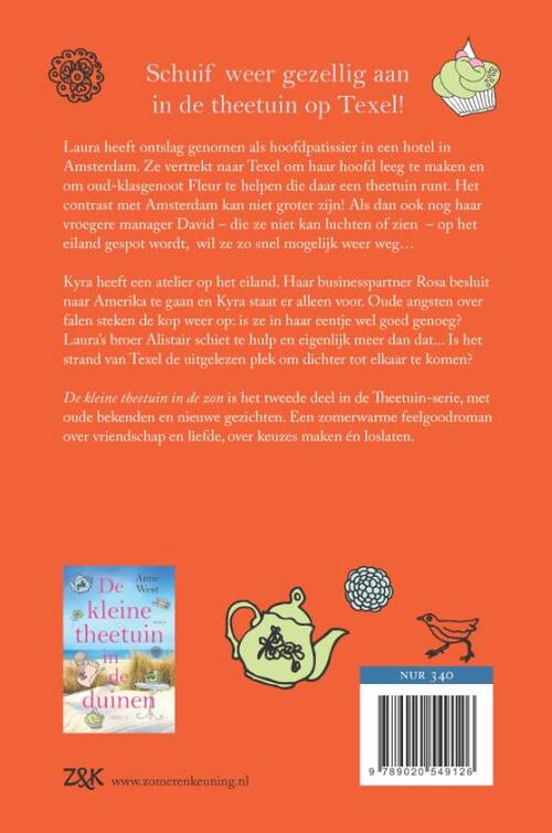 De kleine theetuin in de zon