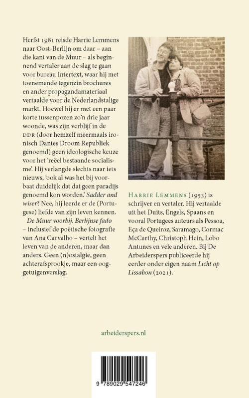 De muur voorbij