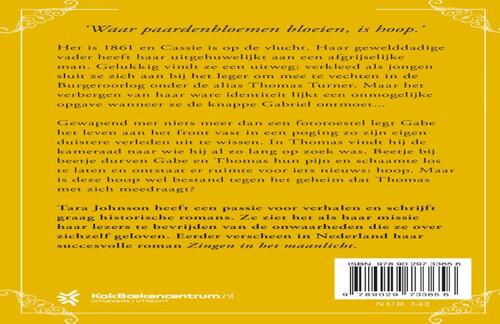 Bidden tussen het onkruid