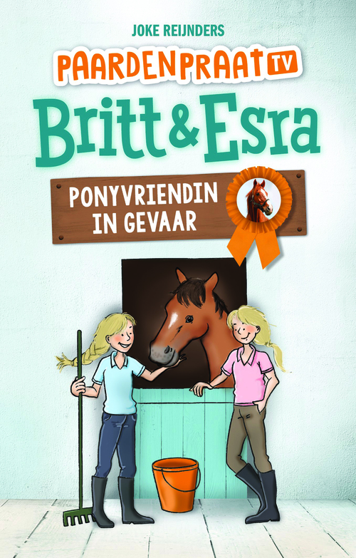 Paardenpraat tv Britt en Esra - Dreiging op de manege
