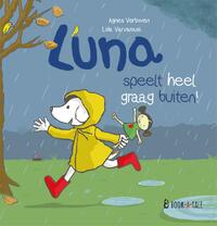 Luna speelt heel graag buiten!